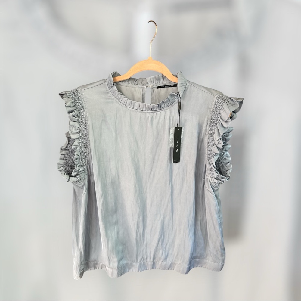 NWT T Tahari dusty blue sleeveless blouse with ruffled mandarin collar. Size XL.